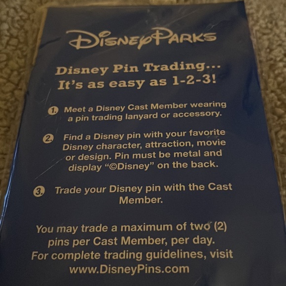 Disney starter pin set original characters - Picture 3 of 3